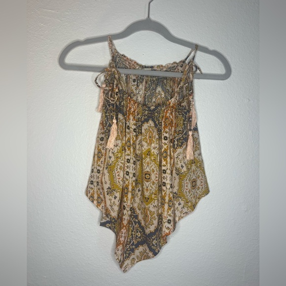 Olivaceous Tops - Olivaceous Boho Tassel Handkerchief Hem Cami Top - Size M